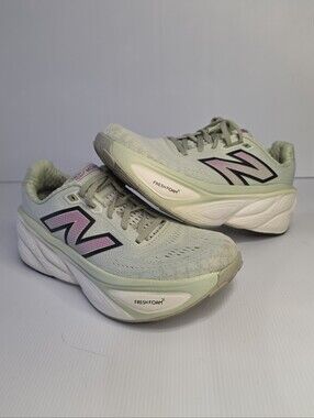 New Balance Women's Fresh Foam X More v5 running shoes Size 8.5 D